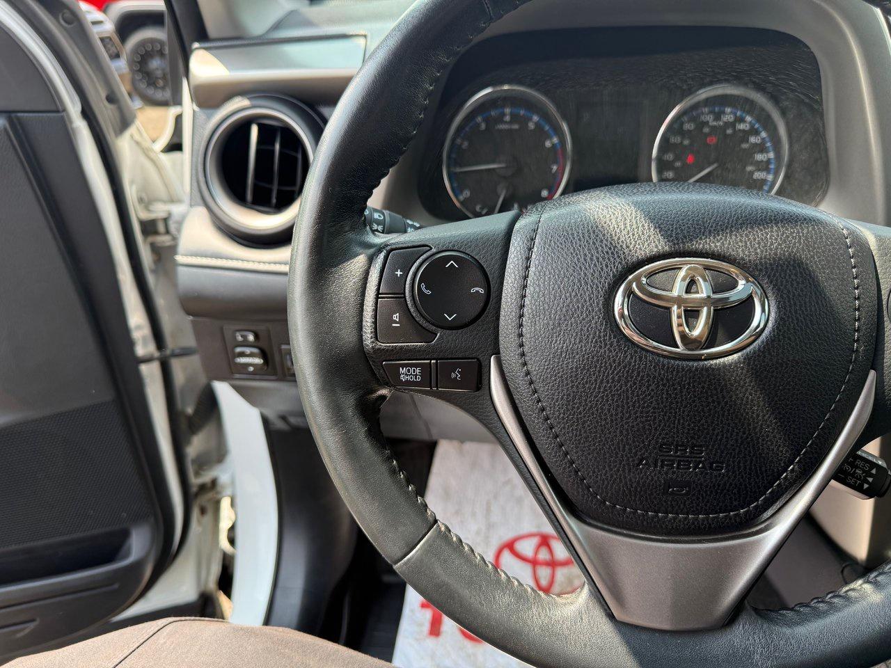 2018 Toyota RAV4 XLE Photo