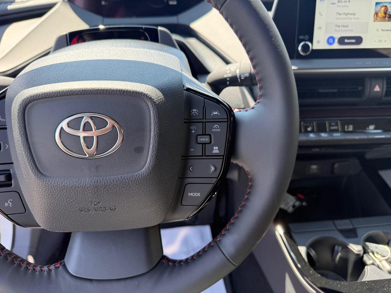 2025 Toyota Prius Plug-In Hybrid SE Photo