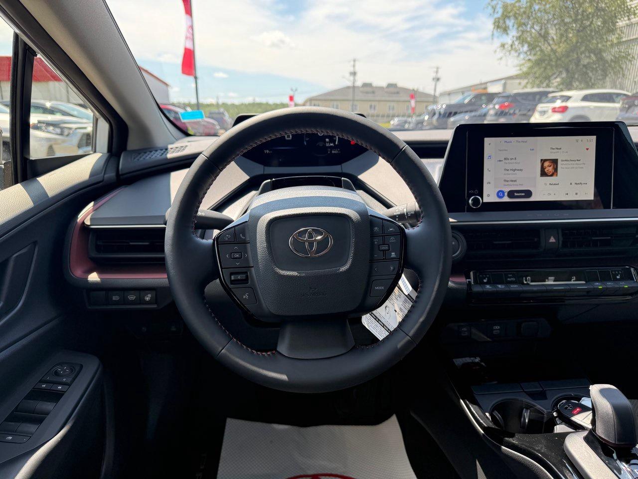 2025 Toyota Prius Plug-In Hybrid SE Photo