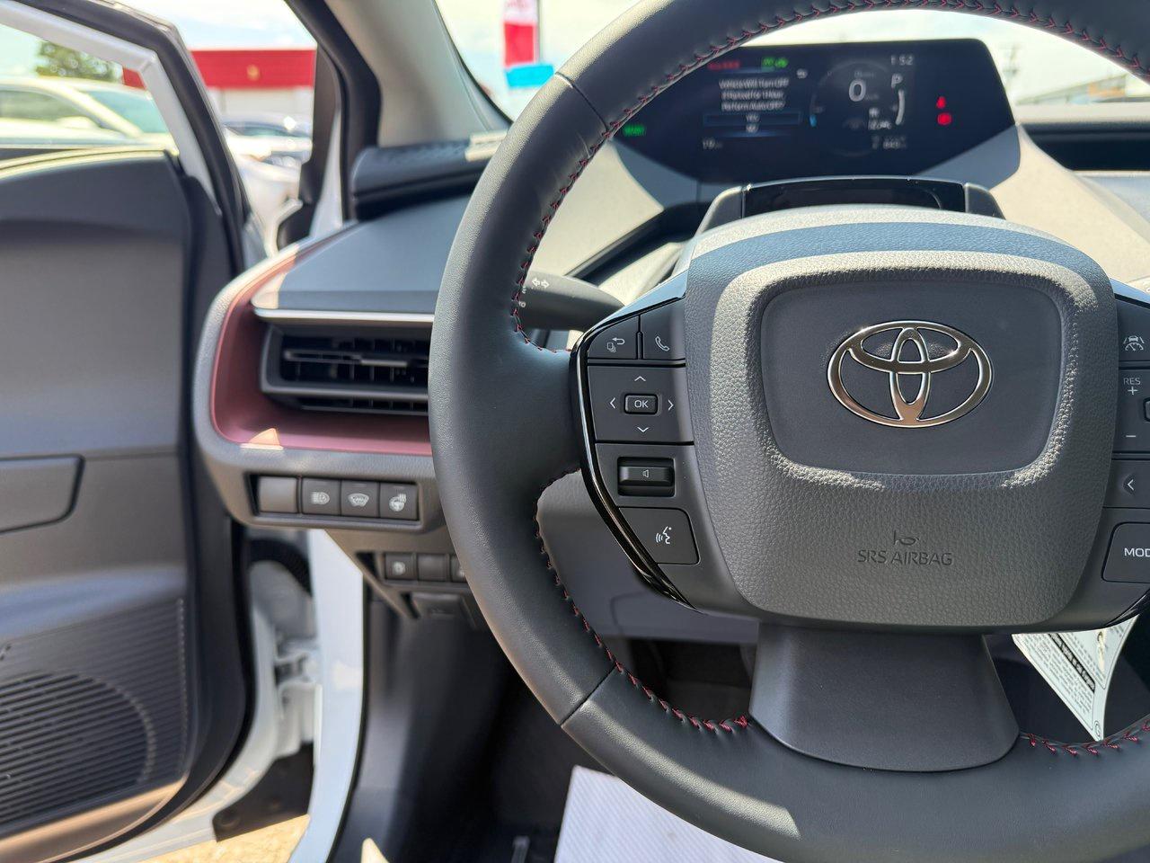2025 Toyota Prius Plug-In Hybrid SE Photo