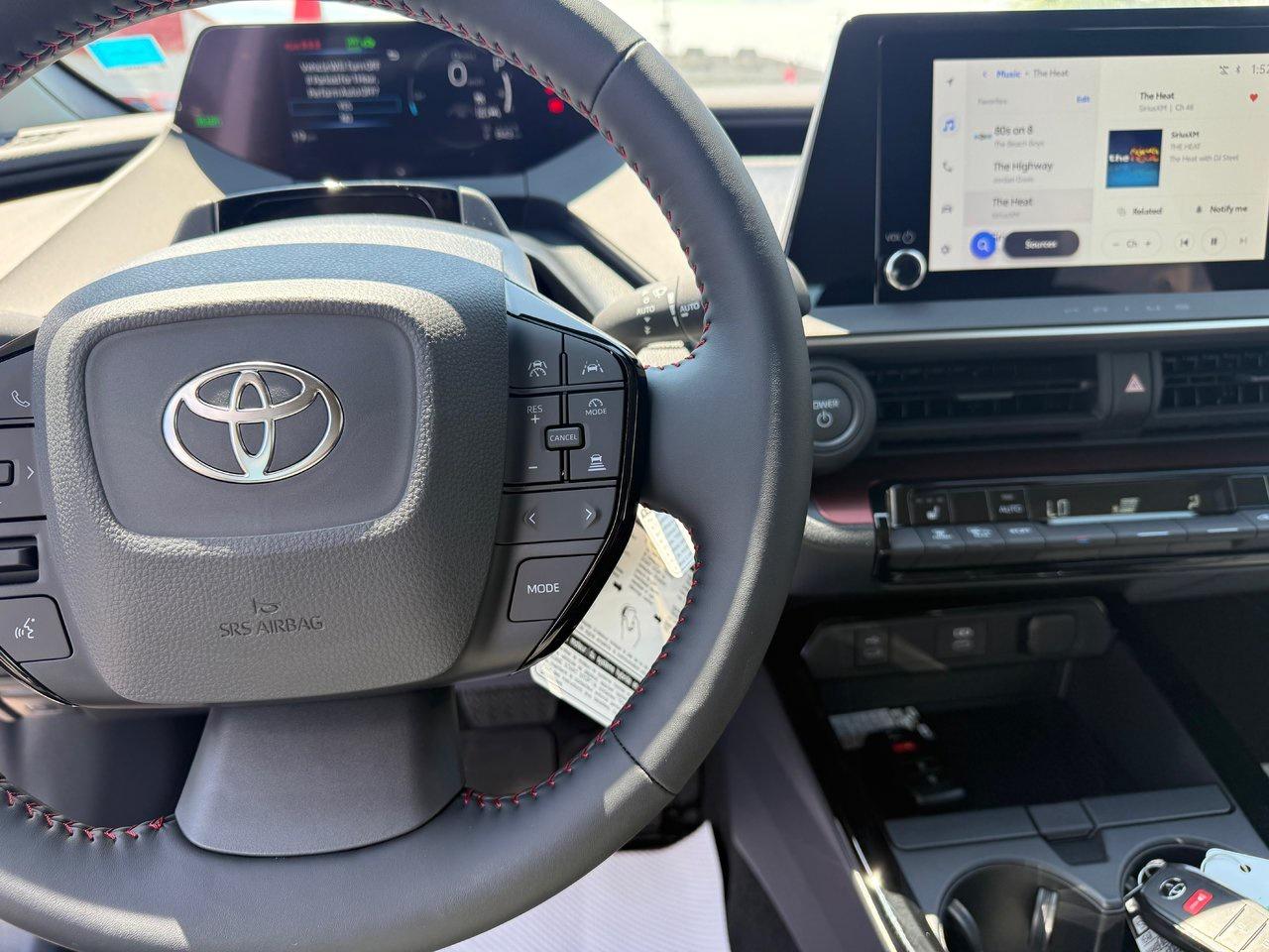 2025 Toyota Prius Plug-In Hybrid SE Photo