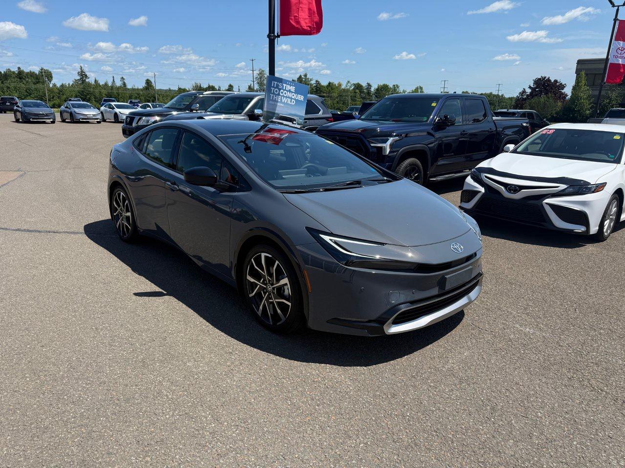 2025 Toyota Prius Plug-In Hybrid XSE Photo2
