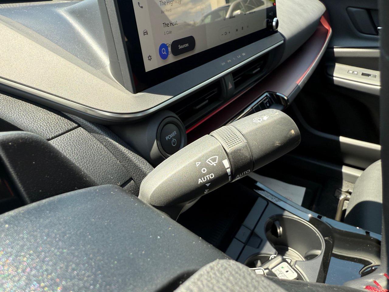2025 Toyota Prius Plug-In Hybrid XSE Photo