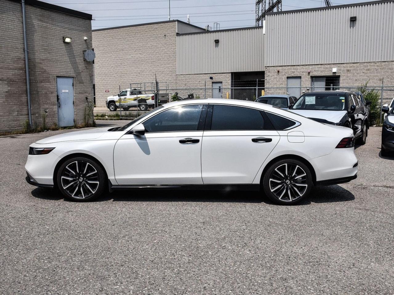2023 Honda Accord Hybrid Touring CVT Hybrid Sedan Photo