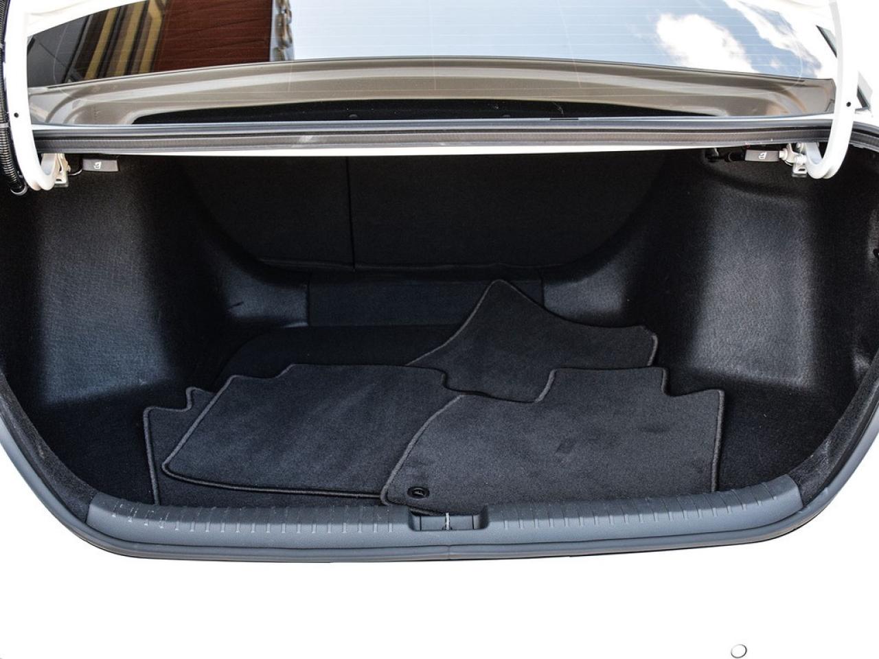 2023 Honda Accord Hybrid Touring CVT Hybrid Sedan Photo