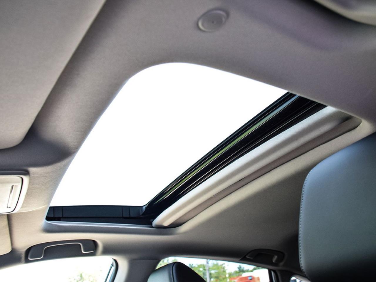 2023 Honda Accord Hybrid Touring CVT Hybrid Sedan Photo