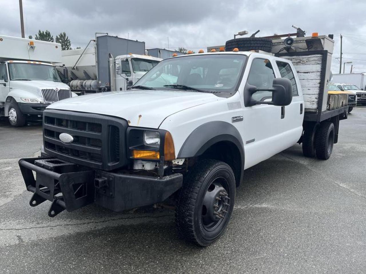 Used 2007 Ford F-450 SD Crew Cab 10 Foot Flat Deck 4WD Diesel for sale in Burnaby, BC