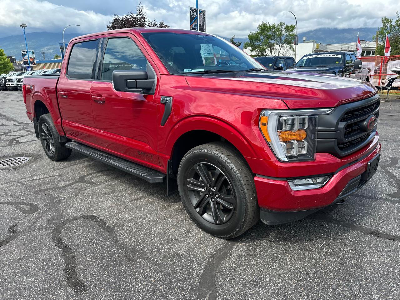 2022 Ford F-150 XLT Photo