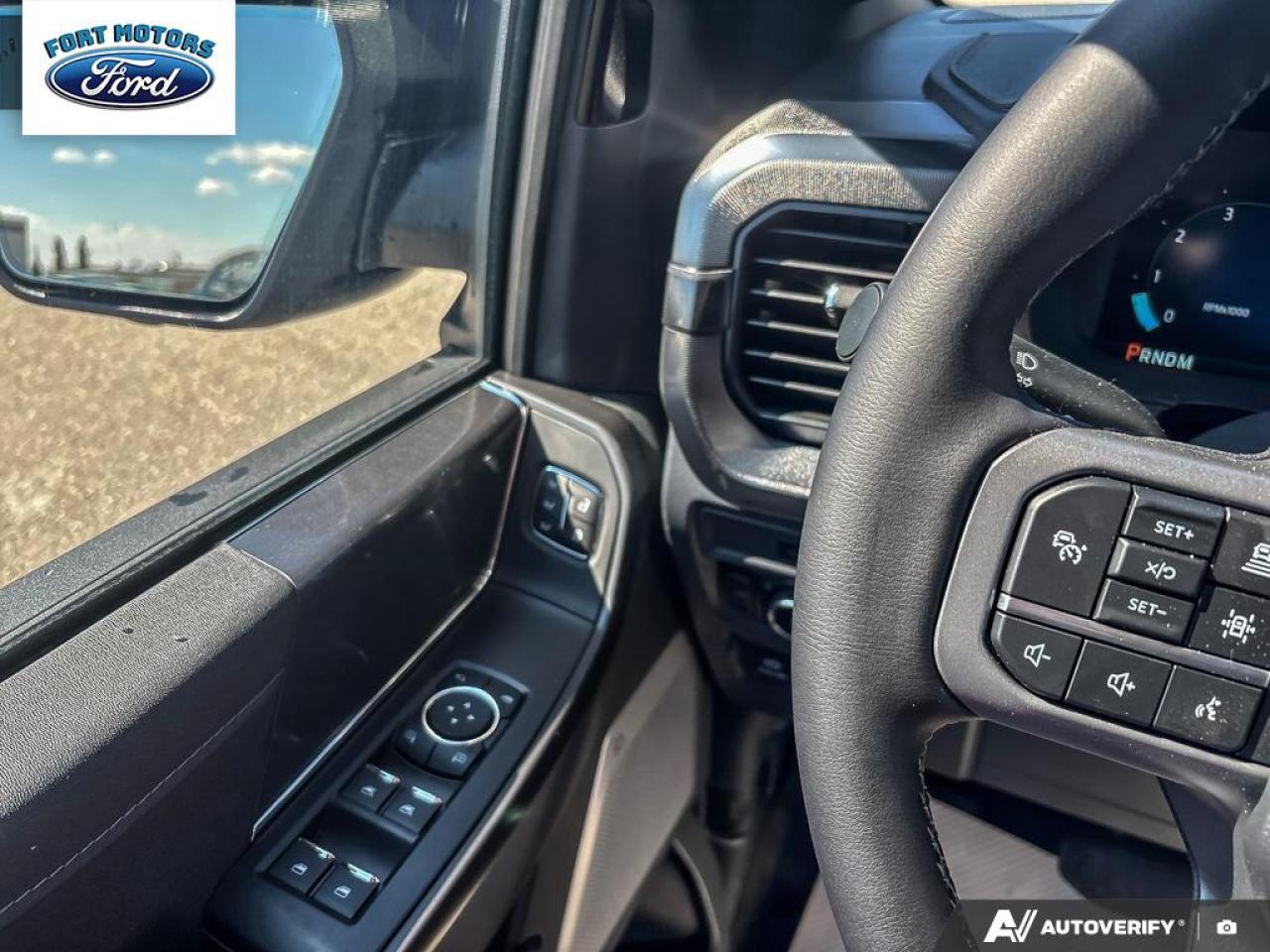 2025 Ford F-150 LARIAT® Photo5