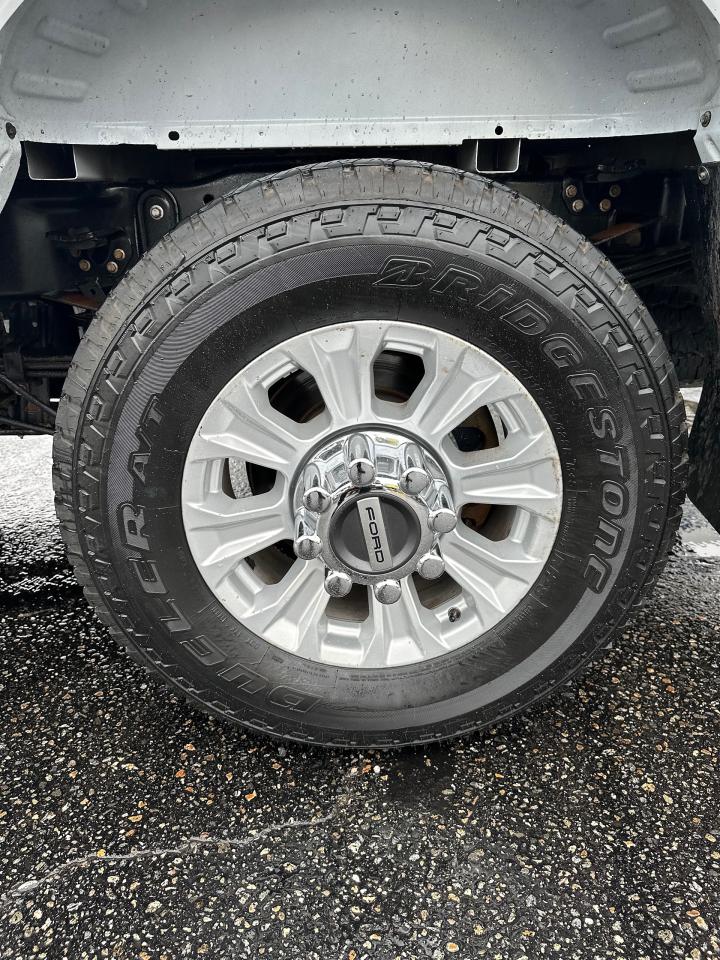 2021 Ford F-350 Super Duty SRW XLT Photo5