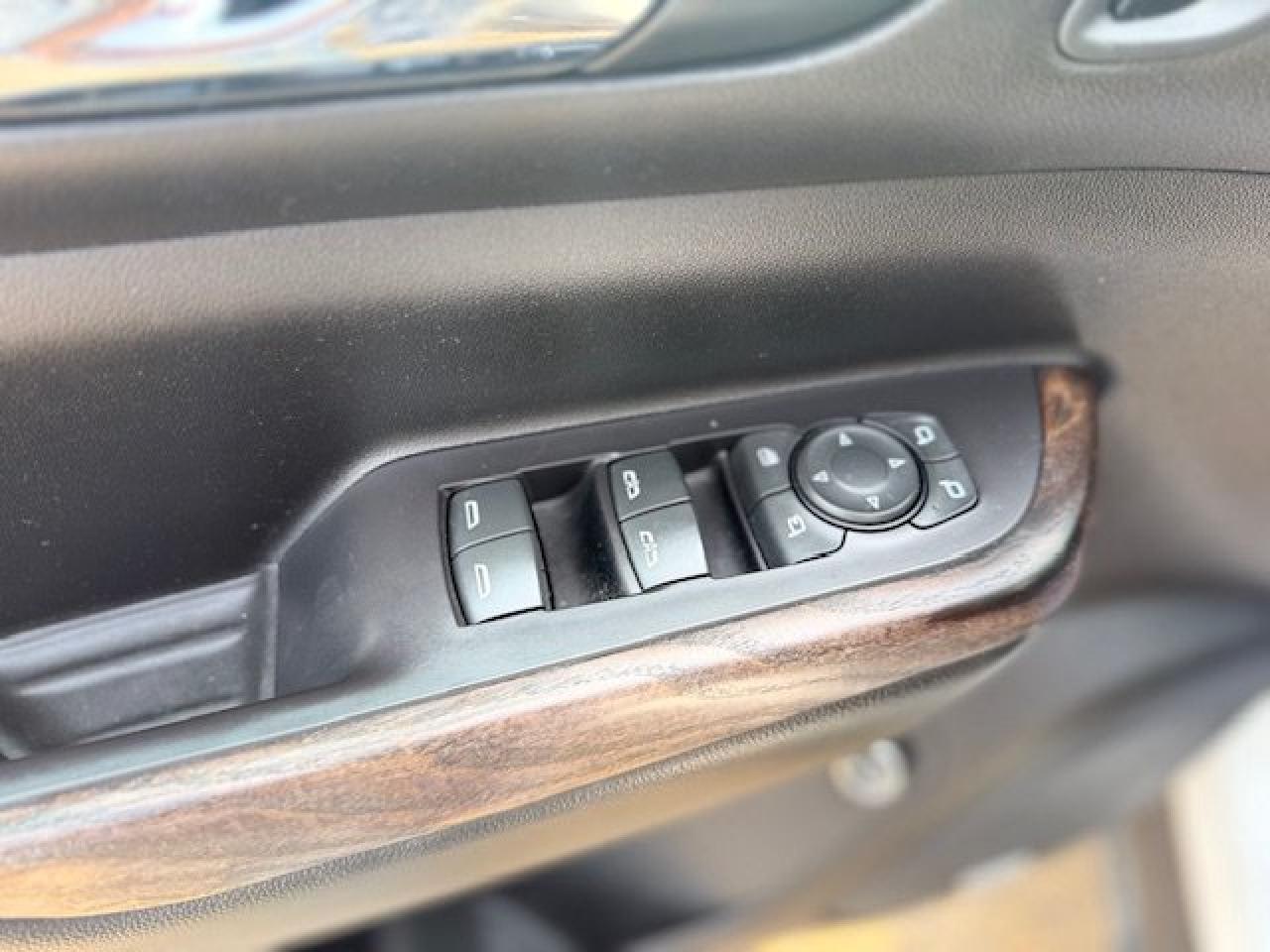 12737712