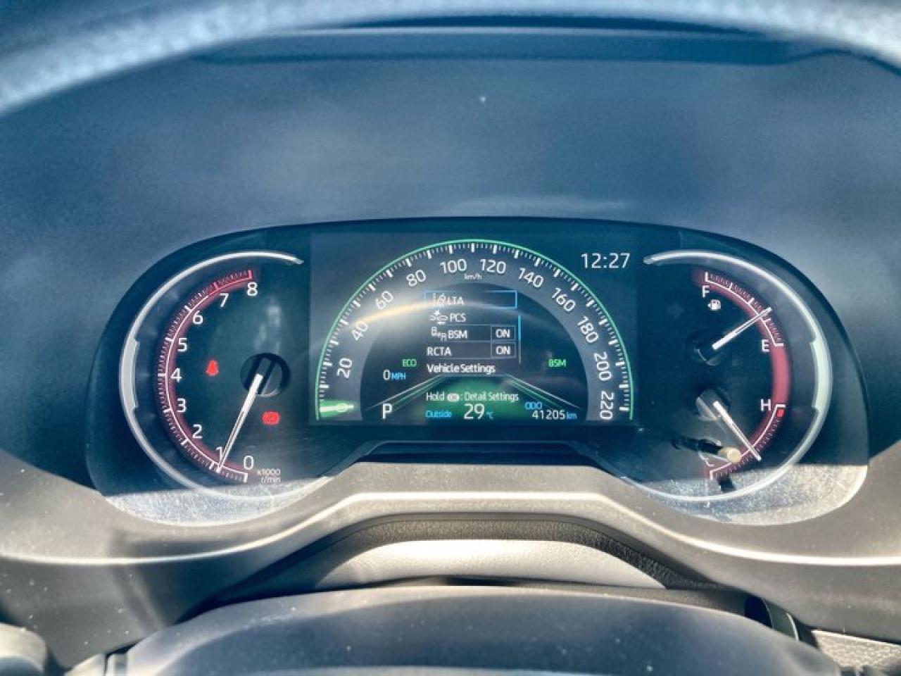 12737922