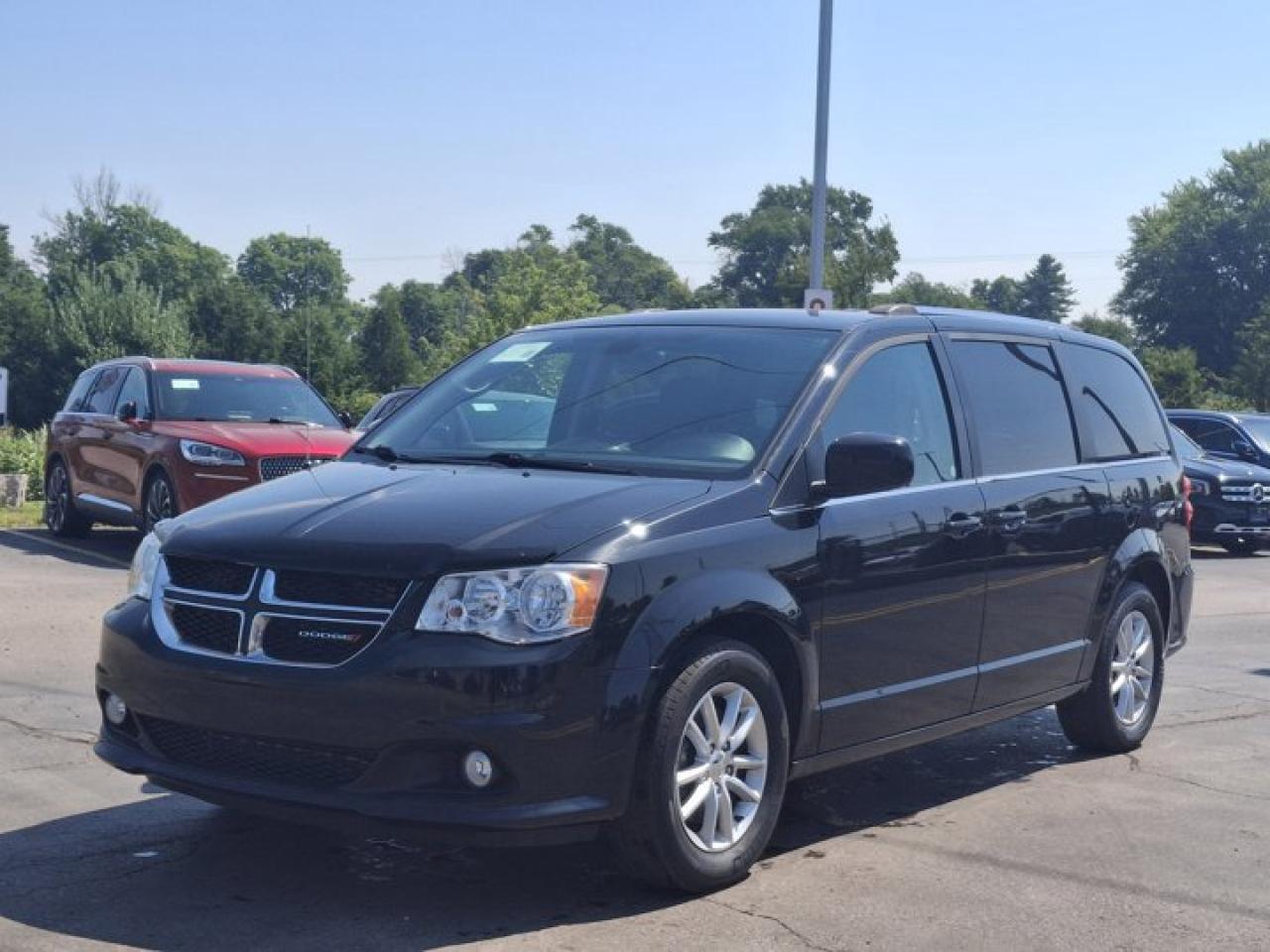 Used 2019 Dodge Grand Caravan SXT Premium Plus | DVD | Split Leather | Power Doors + Liftgate | Remote Start | Reverse Cam & More! for sale in Guelph, ON