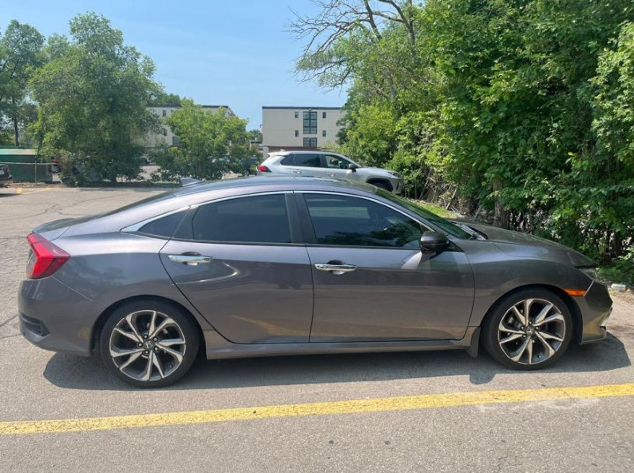 Used 2019 Honda Civic Sedan Touring | Leather | Sunroof | Nav | Heated Seats | CarPlay + Android | Power Seat | Rear Camera | for sale in Guelph, ON