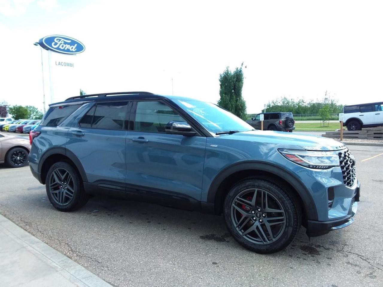 New 2025 Ford Explorer ST-Line for sale in Lacombe, AB