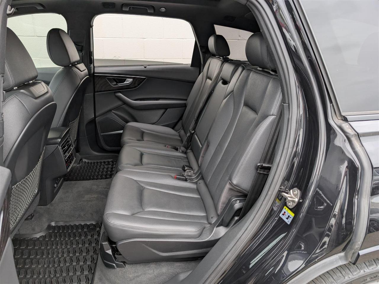 2021 Audi Q7 TECHNIK S-LINE - NAVI - PANO ROOF - 7 PASS