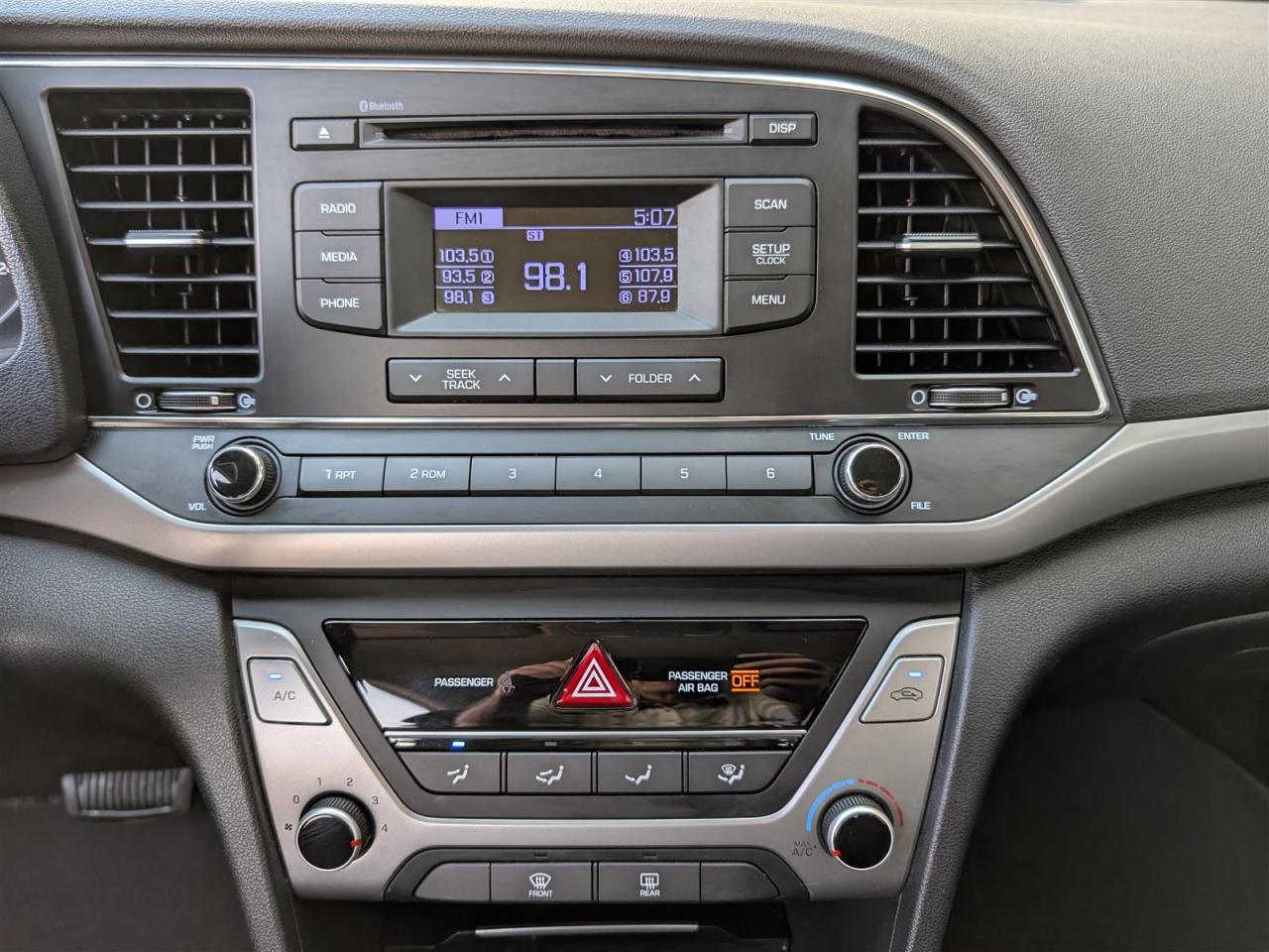 2017 Hyundai Elantra LE - HTD SEATS - BLUETOOTH