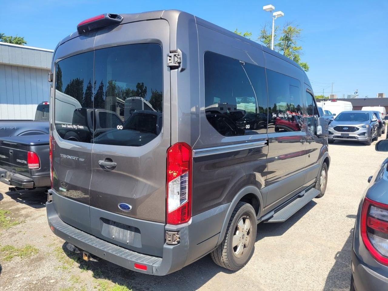 2018 Ford Transit T-150 XL Photo9