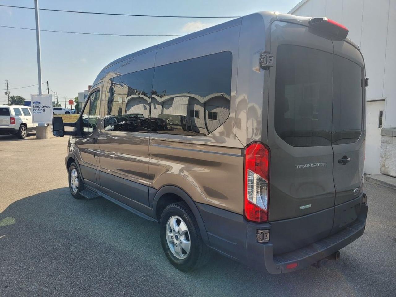 2018 Ford Transit T-150 XL Photo3