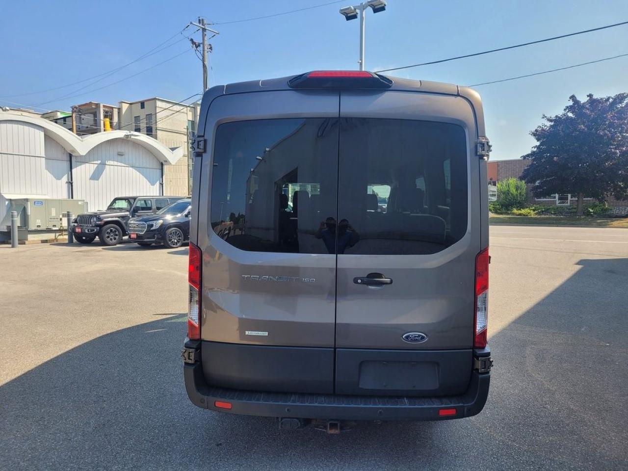 2018 Ford Transit T-150 XL Photo4
