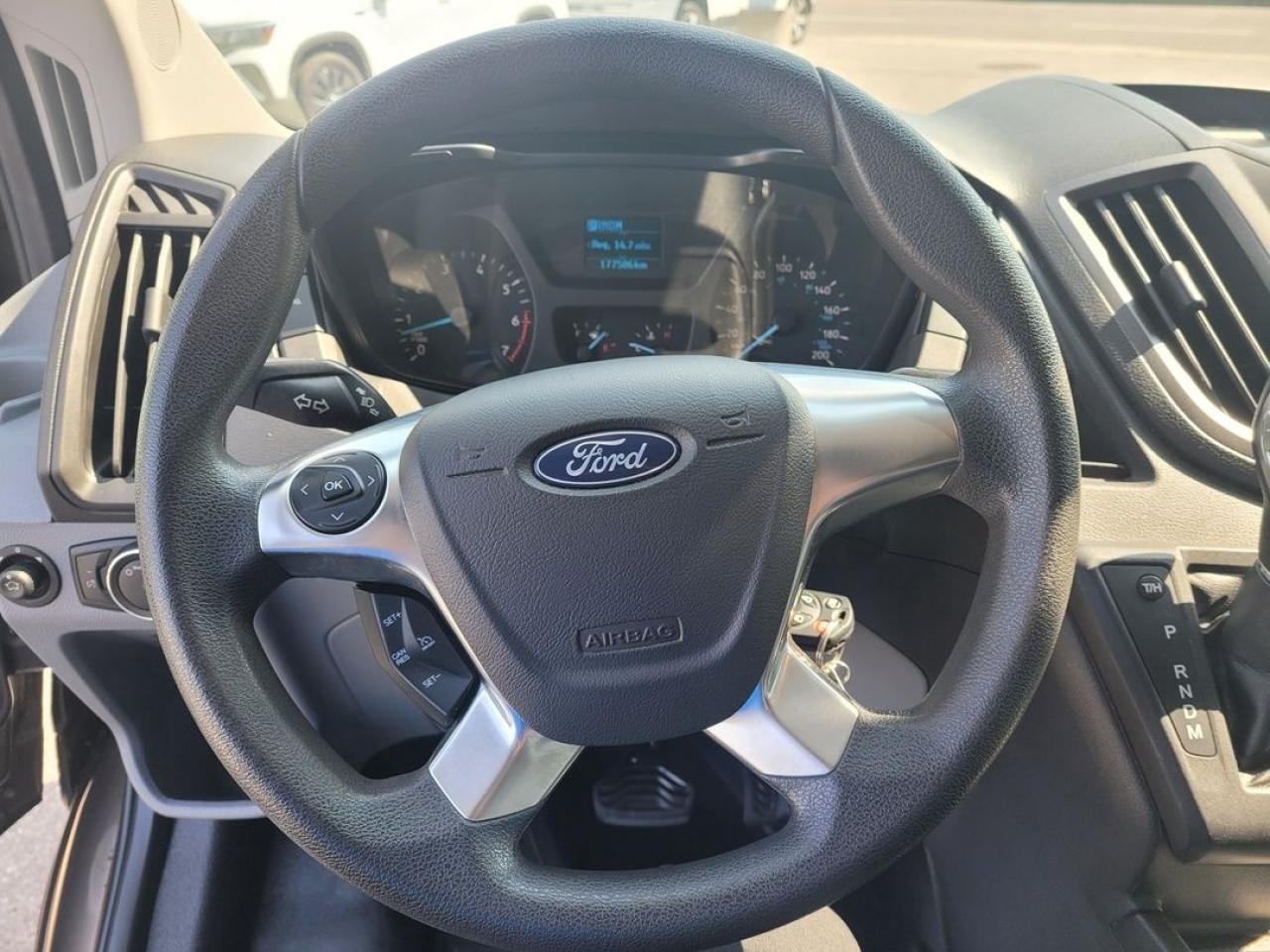 2018 Ford Transit T-150 XL Photo12