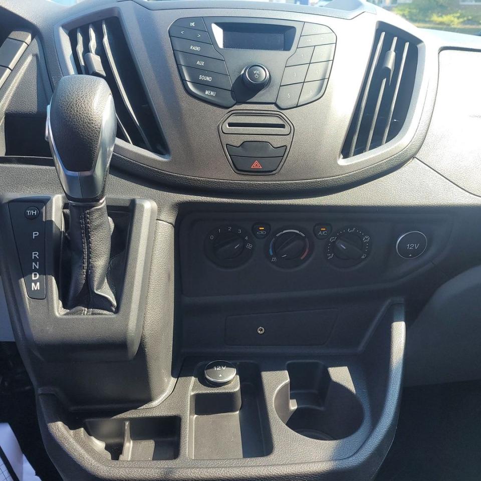 2018 Ford Transit T-150 XL Photo14