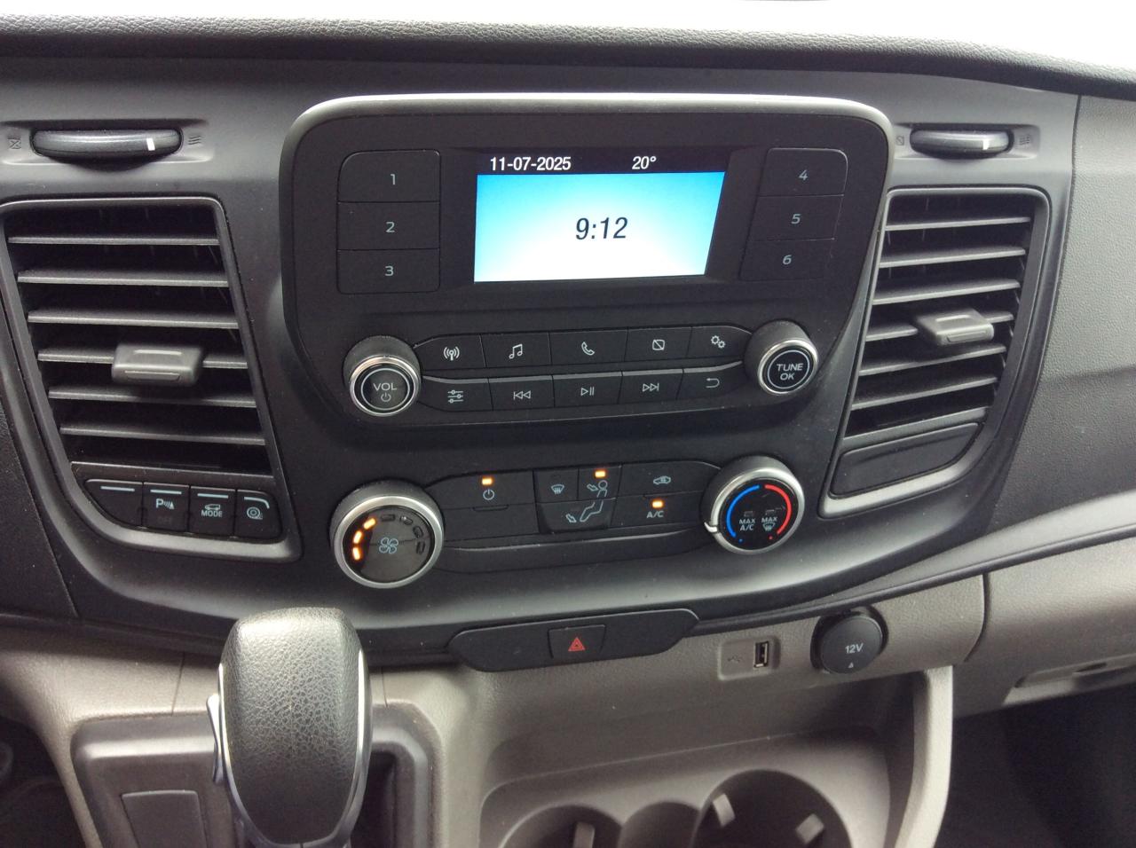 2024 Ford Transit Cargo Van 250 Photo4