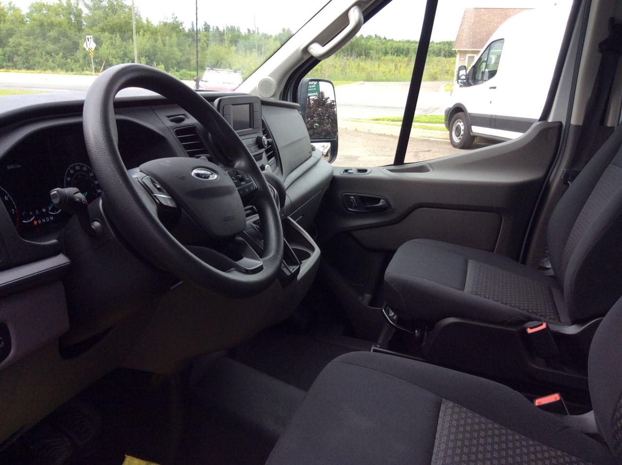 2025 Ford Transit Cargo Van Medium  roof Photo2