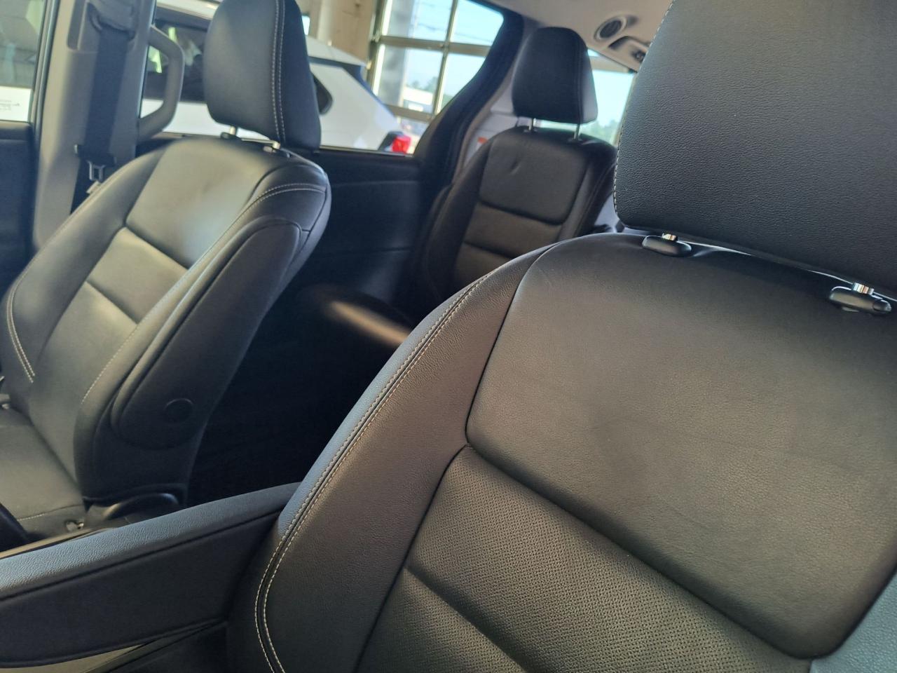 2020 Toyota Sienna SE Photo