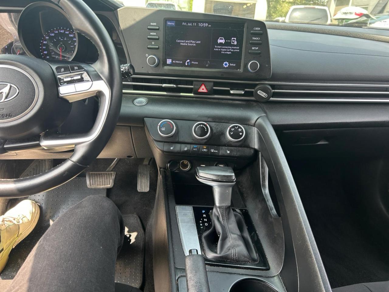 2021 Hyundai Elantra Preferred Photo