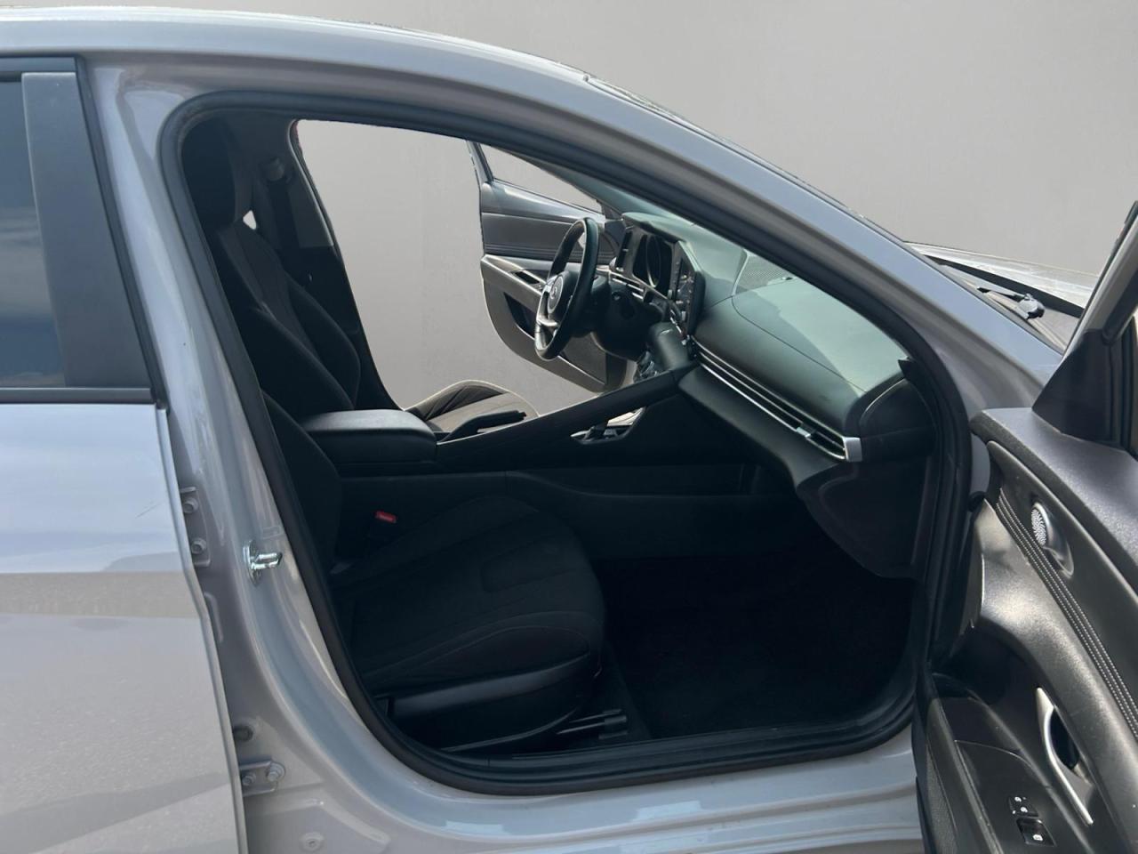 2021 Hyundai Elantra Preferred Photo