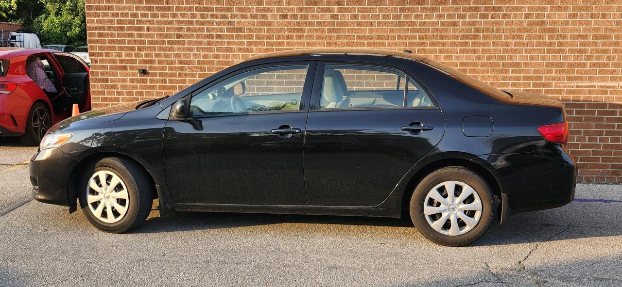2010 Toyota Corolla 4DR SDN AUTO CE Photo3