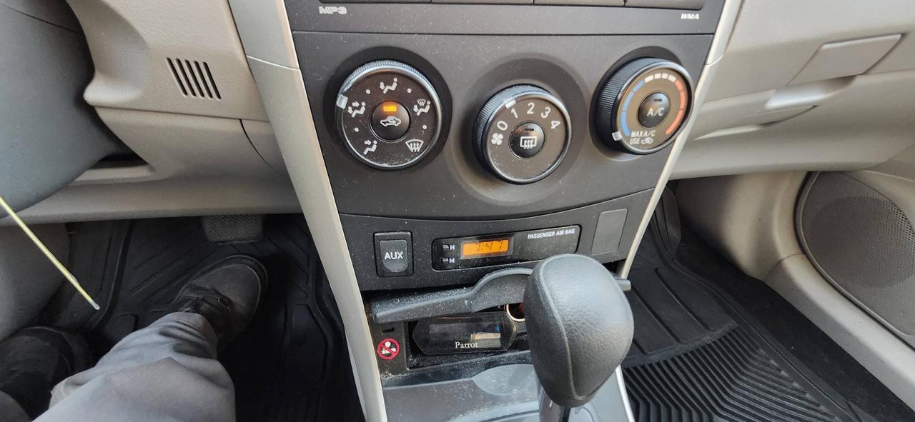 2010 Toyota Corolla 4DR SDN AUTO CE Photo