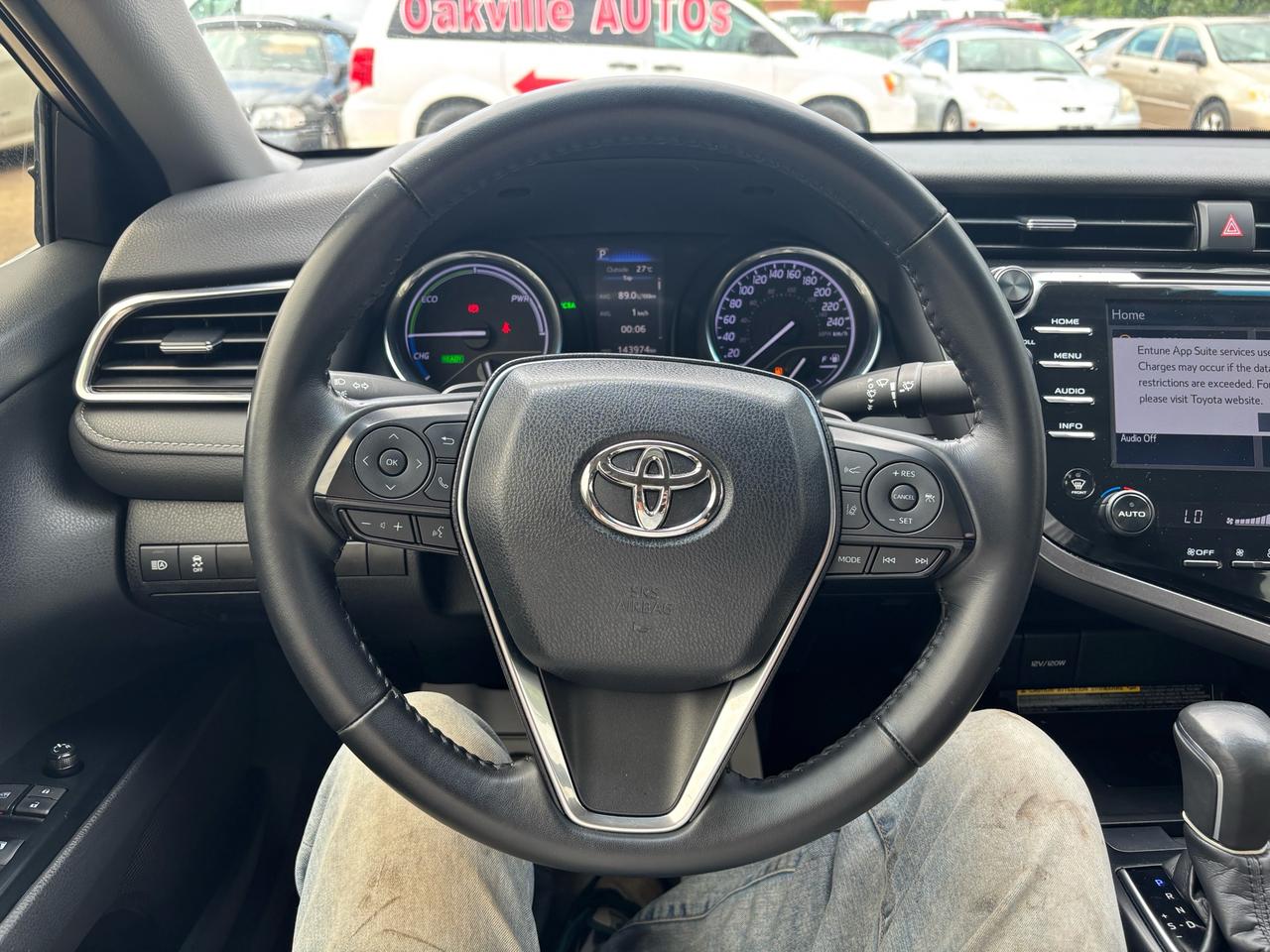 2018 Toyota Camry Hybrid SE Auto Photo