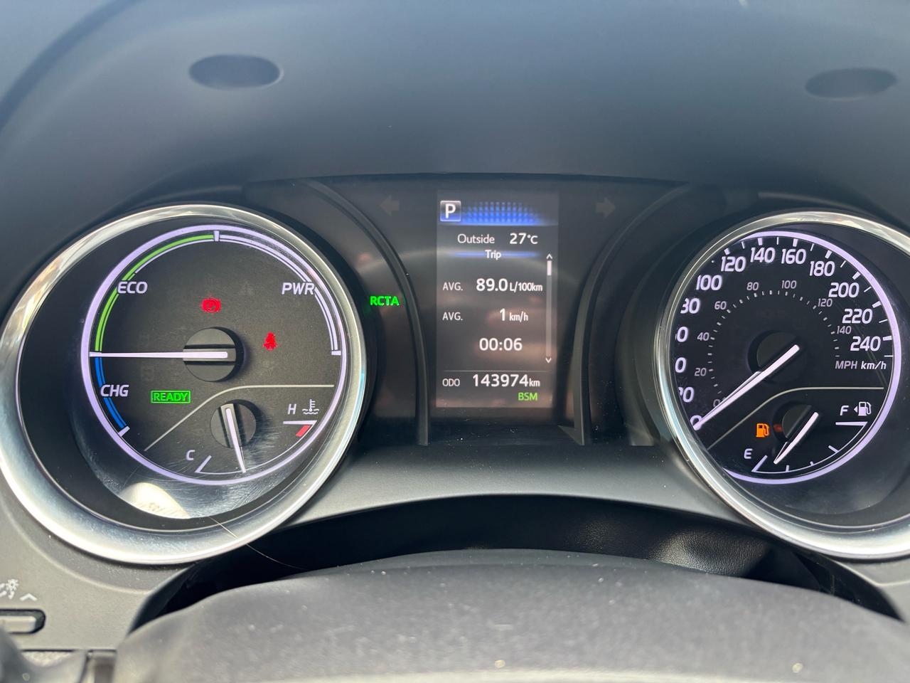 2018 Toyota Camry Hybrid SE Auto Photo