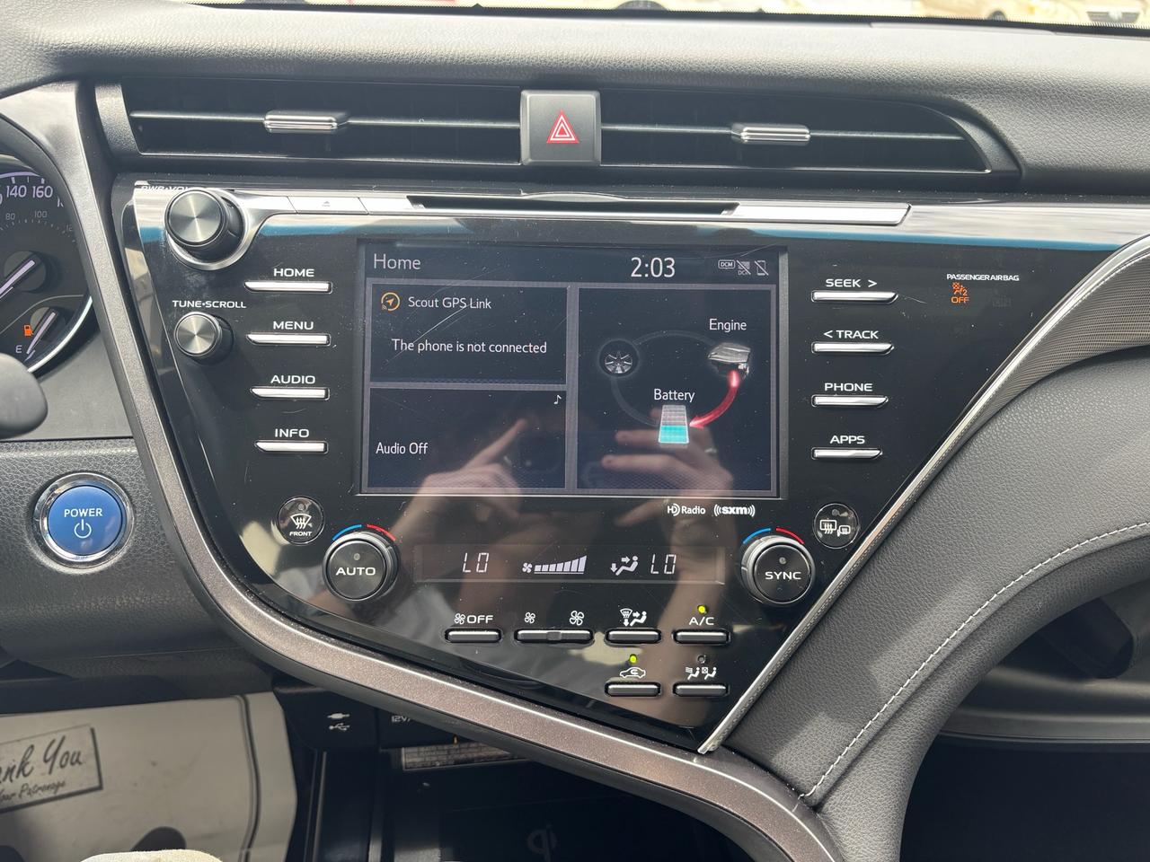 2018 Toyota Camry Hybrid SE Auto Photo