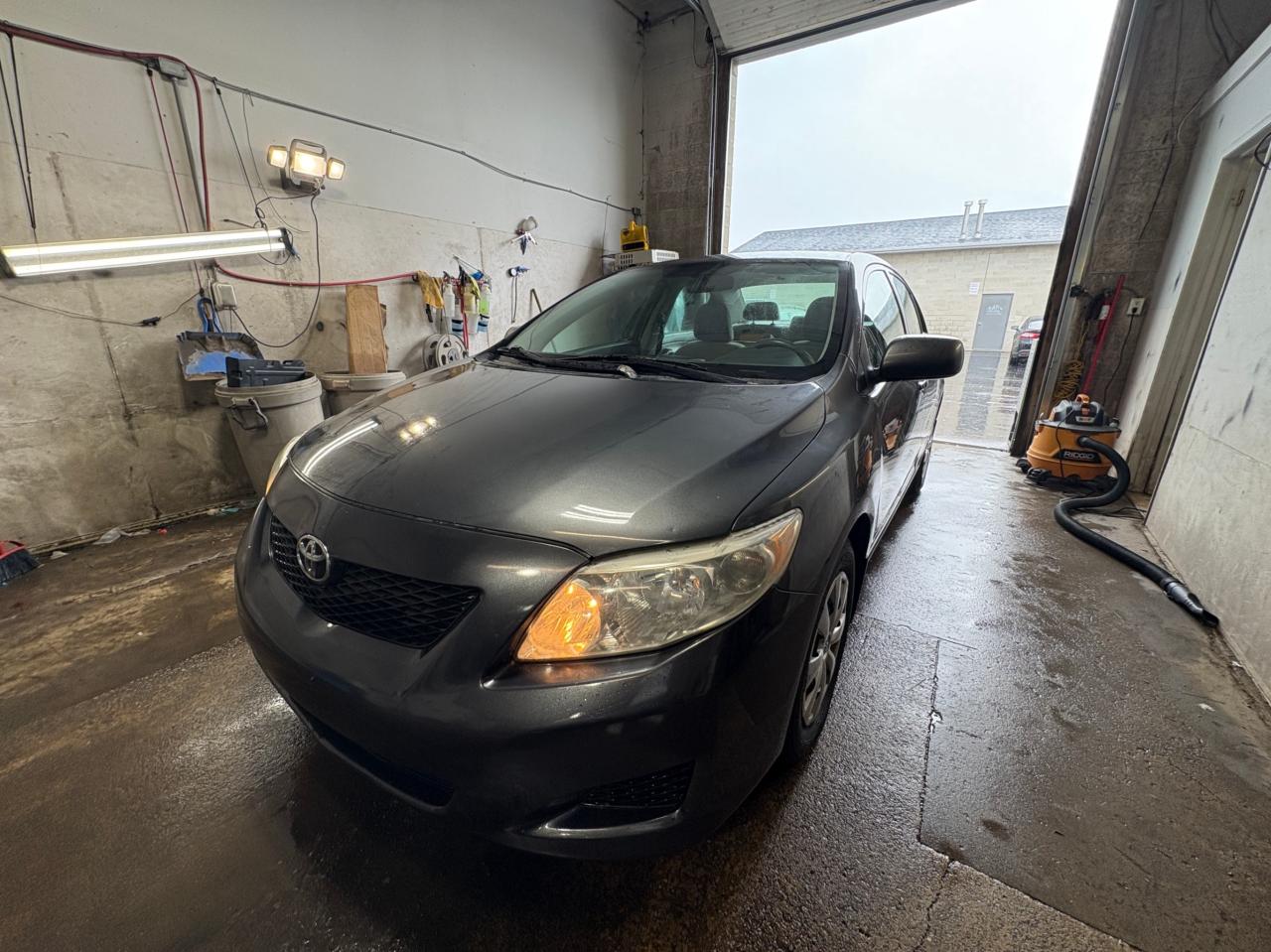 Used 2009 Toyota Corolla CE with Safety and Warranty. Financing Available. for sale in Windsor, ON