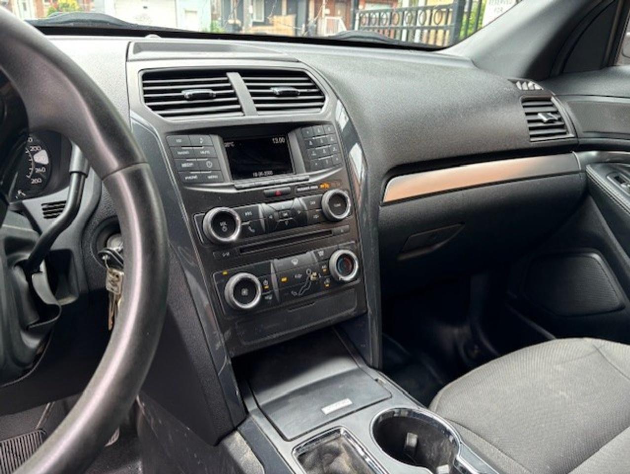2018 Ford Police Interceptor Utility AWD-BACK UP CAMERA-CENTER CONSOLE-CERTIFIED Photo
