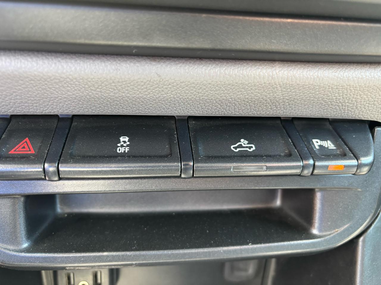 2020 Chevrolet Colorado 2WD, Ext. Cab. 4 Doors, Back-Up Camera,Park Assist - Photo #14
