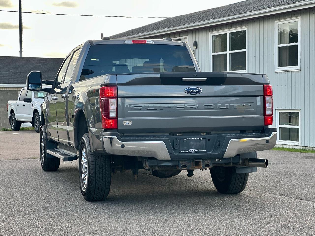 2021 Ford F-250 XLT 4X4 SUPERCREW W/ PREMIUM PACKAGE / SNOW & 5TH WHEEL PREP Photo4
