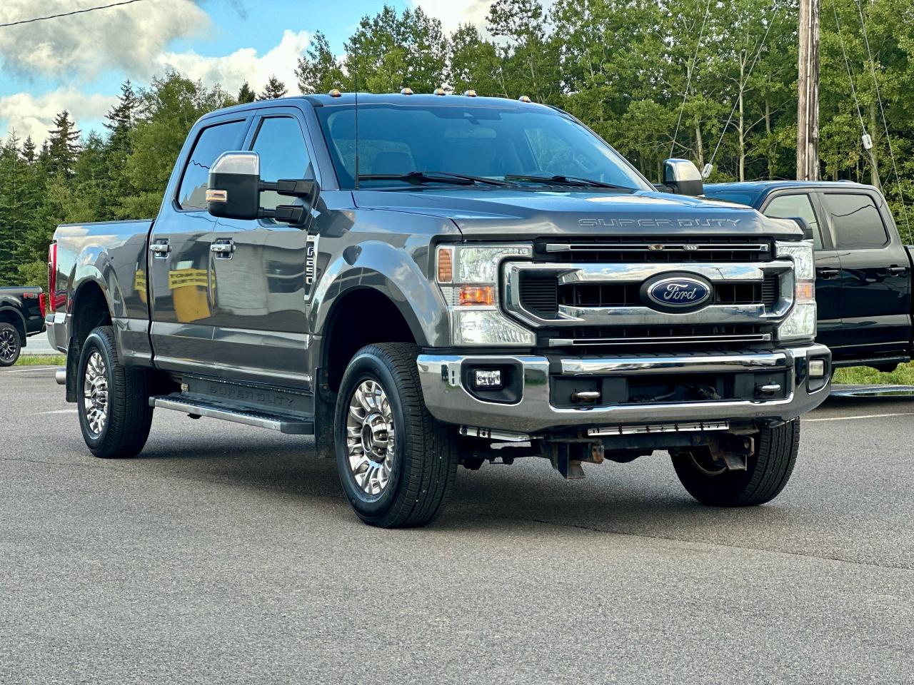 2021 Ford F-250 XLT 4X4 SUPERCREW W/ PREMIUM PACKAGE / SNOW & 5TH WHEEL PREP Photo5