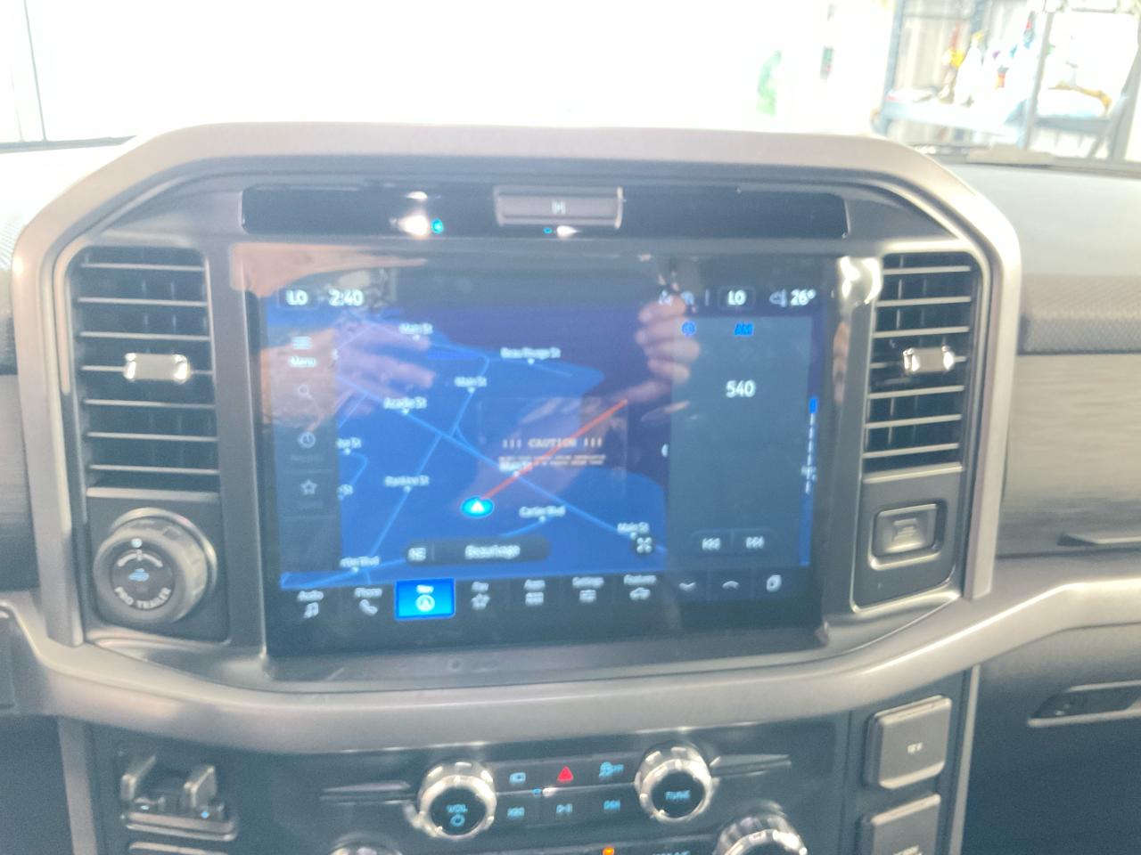 2025 Ford F-150 XLT Photo5