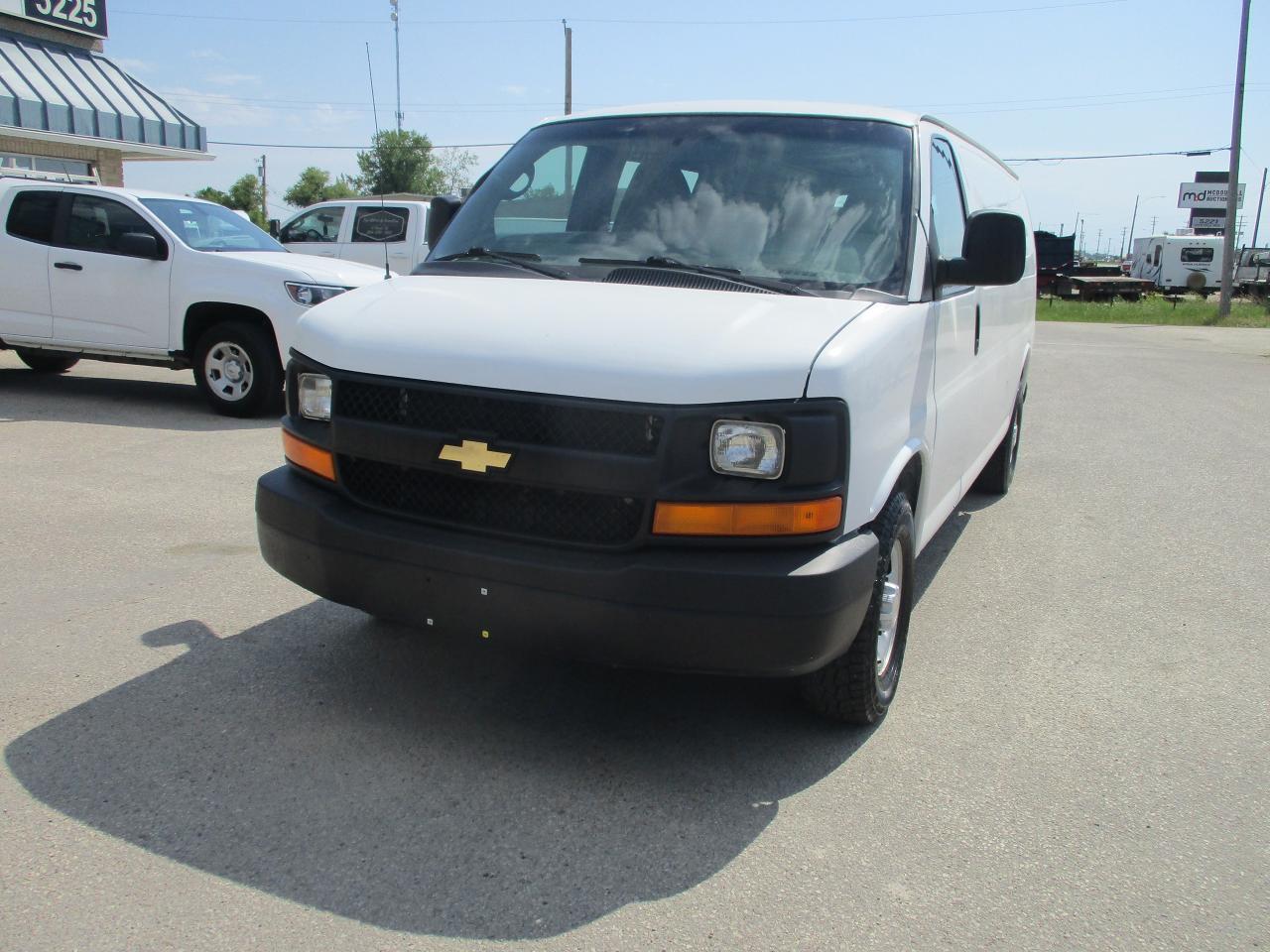 2014 Chevrolet Express Cargo Van  - Photo #2