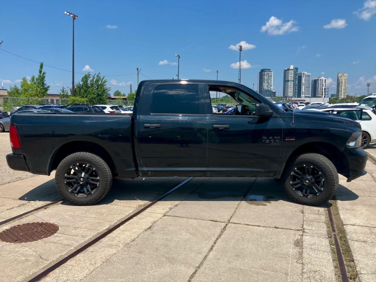 Used 2020 RAM 1500 Classic Express | Crew | 5.7 Hemi | 4x4 | CarPlay & More! for sale in Oshawa, ON