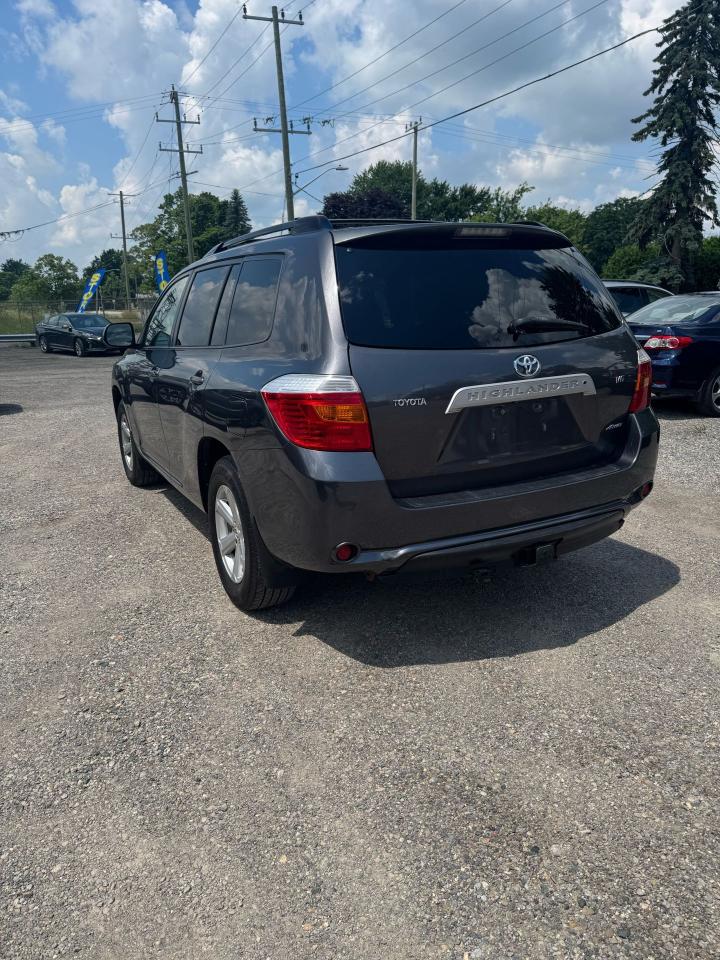 2008 Toyota Highlander SR5 - Photo #3