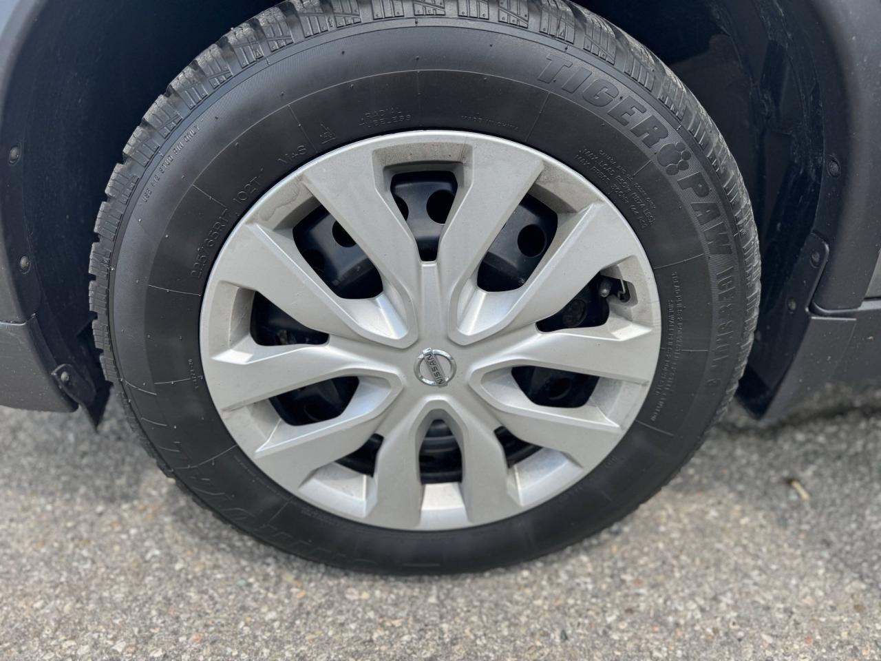 2018 Nissan Rogue S - Photo #5