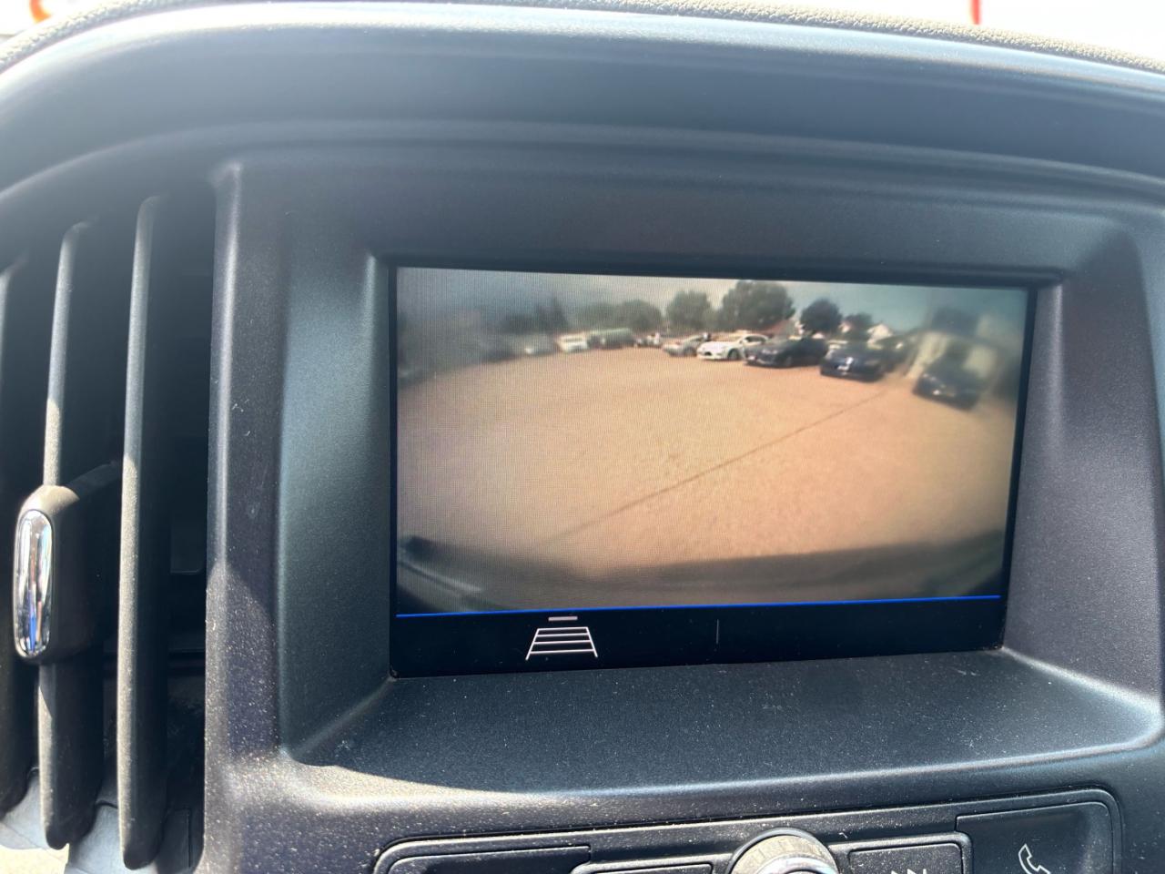 2020 Chevrolet Colorado 2WD, Ext. Cab. 4 Doors, Back-Up Camera,Park Assist