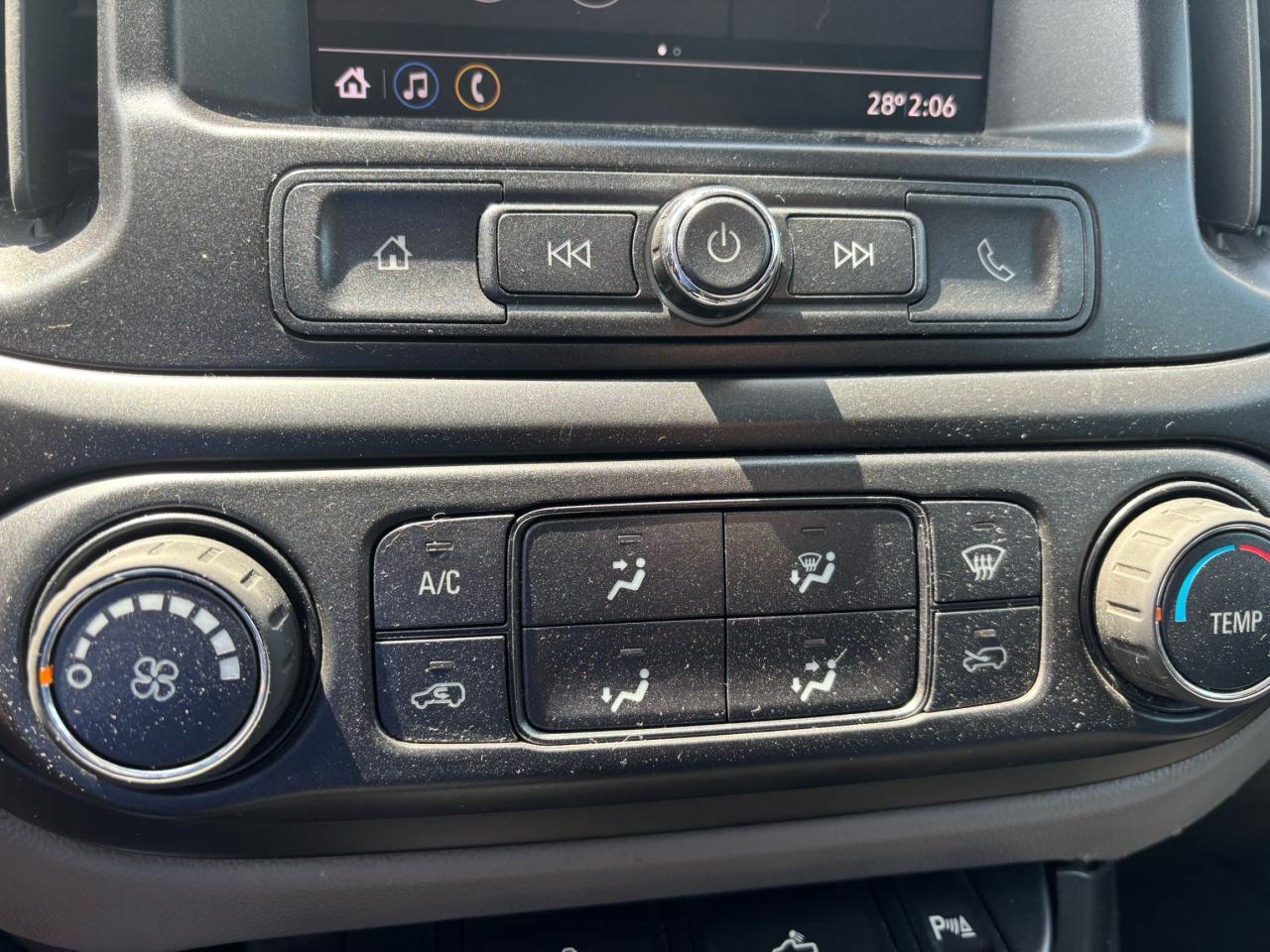 2020 Chevrolet Colorado 2WD, Ext. Cab. 4 Doors, Back-Up Camera,Park Assist