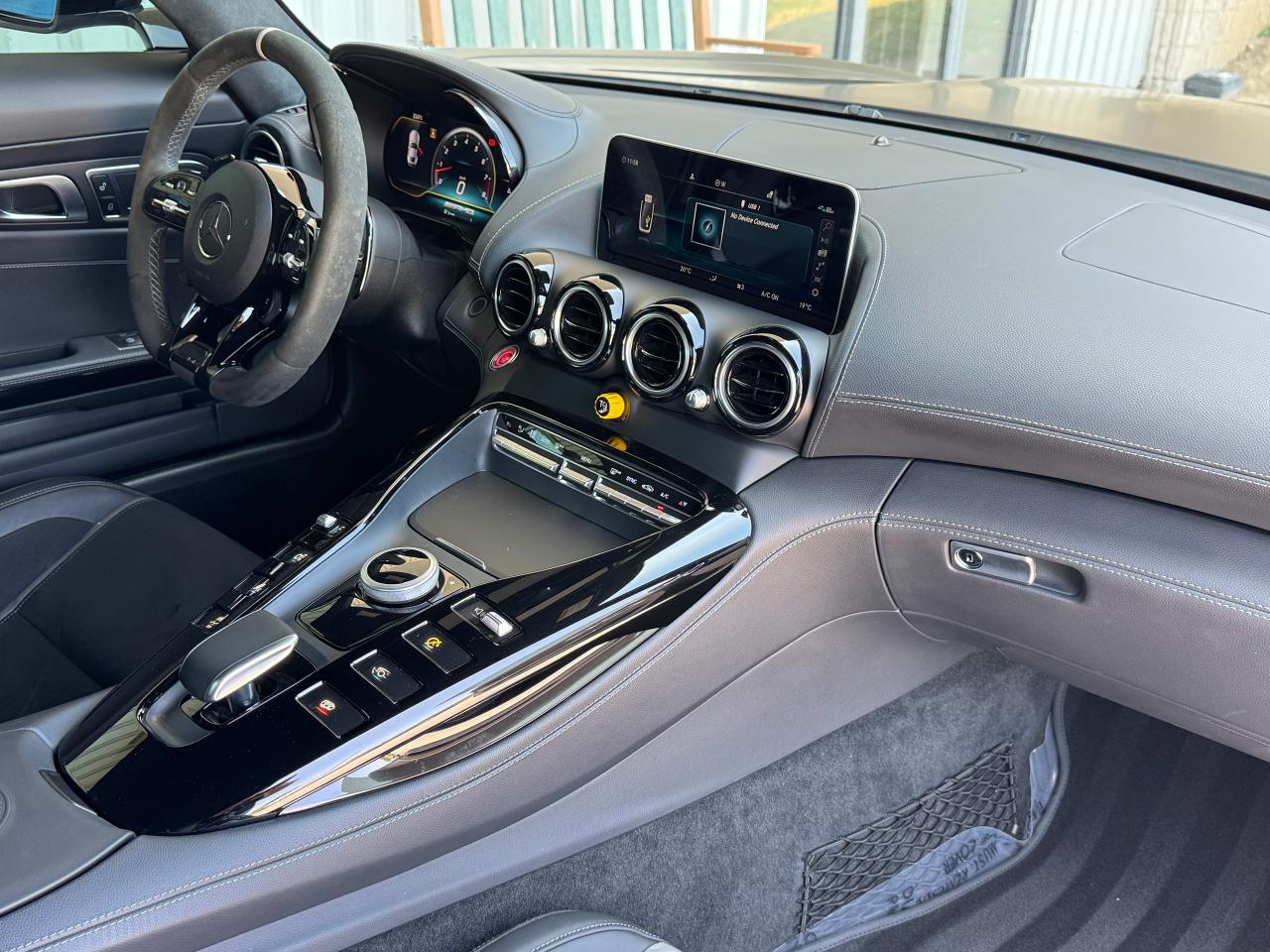 2020 Mercedes-Benz AMG GT AMG GT R **SUPER LOW KM'S** - Photo #40