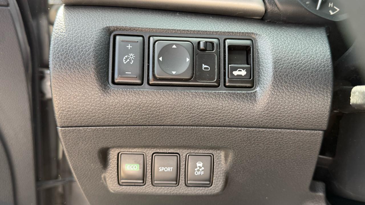 2017 Nissan Sentra SV - Photo #16